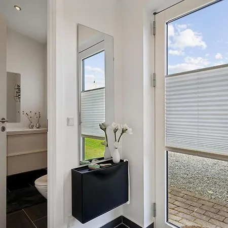 Beautiful Architect-designed Close To The